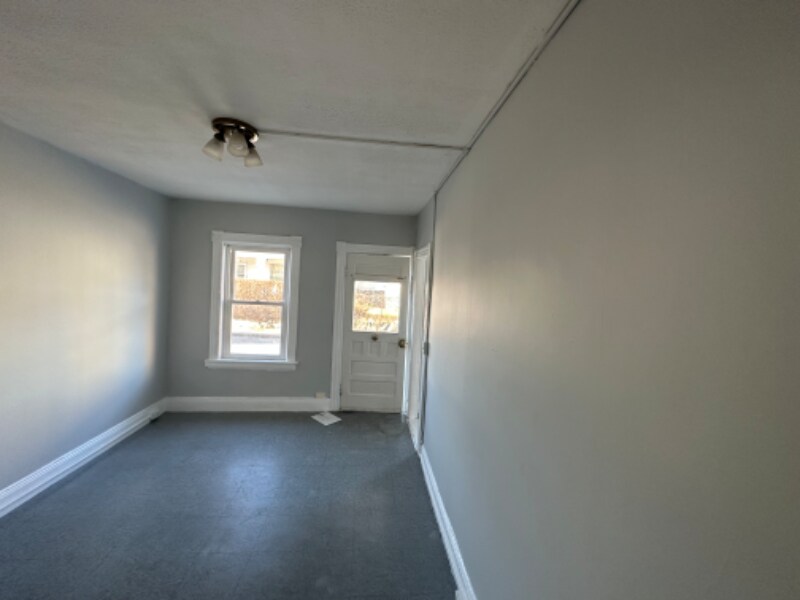 35 Mill St, West Warwick, RI 02893 Room for Rent in West Warwick, RI