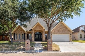 Building Photo - 4011 Lomita St