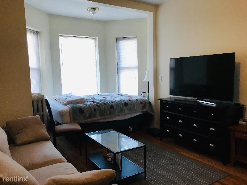 Primary Photo - Studio, 1 bath Apartment - 431 E Oakwood Blvd