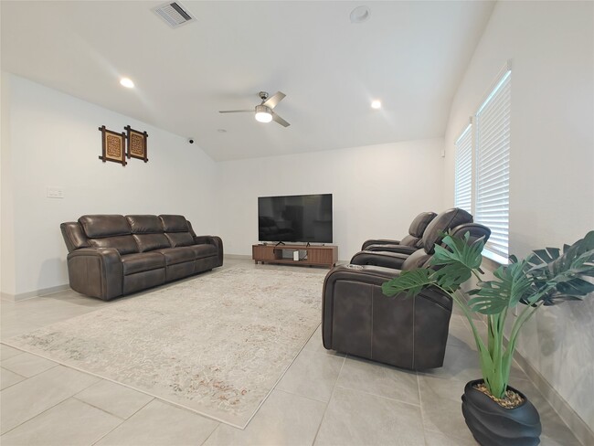 Foto del edificio - 3935 Gael Run Ct