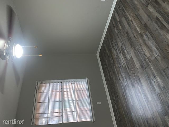 Foto del edificio - 909 E Centerville Rd