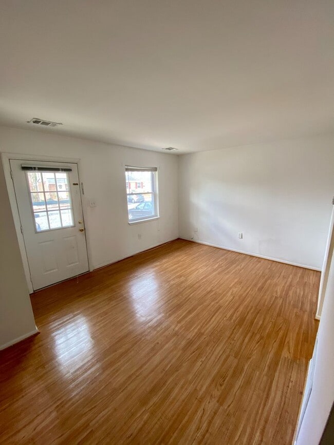 Foto del edificio - 2 Bedroom Townhouse in Hilltop Village!