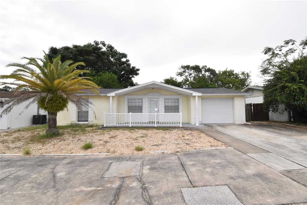 Foto principal - 11732 Newell Dr