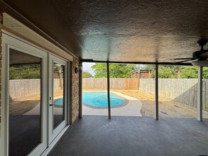 Building Photo - 3114 Kleinmann Ave