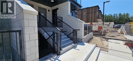 Building Photo - 410 Northfield Dr W