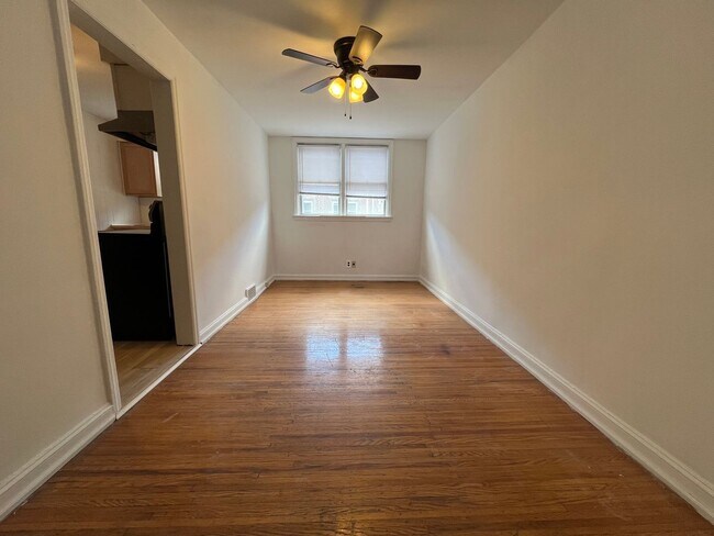 Building Photo - 3 Bedroom In Drexel Hill
