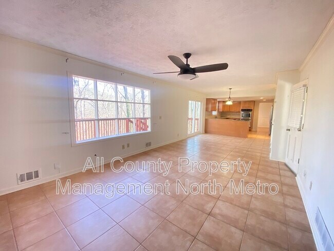 Building Photo - 320 6 Branches Ct