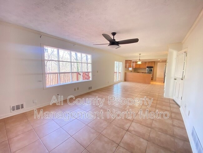 Foto del edificio - 320 6 Branches Ct