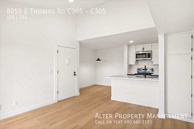 Foto del edificio - 8055 E Thomas Rd