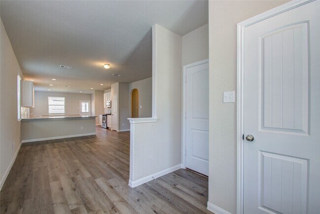 Building Photo - 3637 Cub Dr
