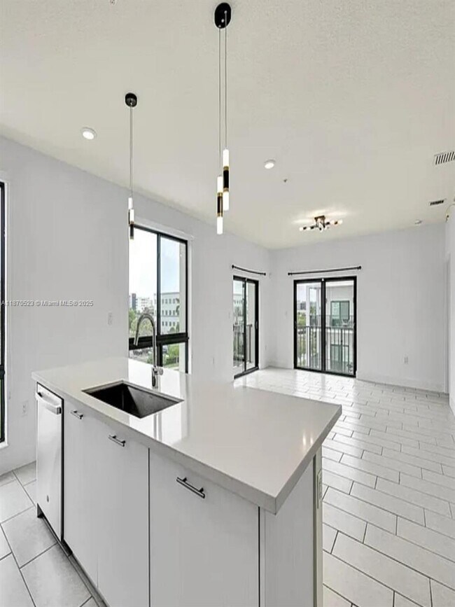 Foto del edificio - 8167 NW 41st St