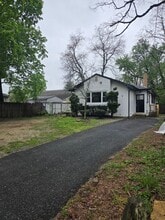 Building Photo - 3 Freewood St
