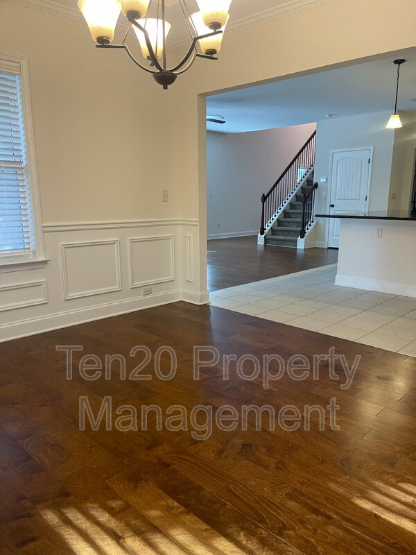 Building Photo - 7250 Sorrel Dr