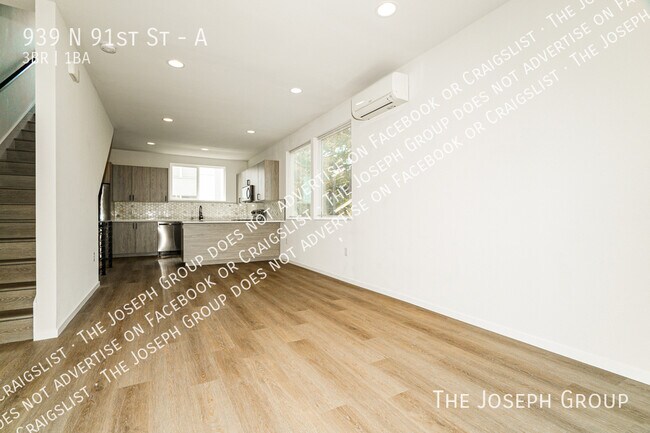 Foto del edificio - 939 N 91st St