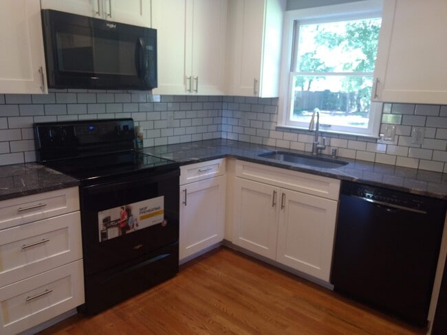Building Photo - Great home for Rent in Hanover School Dist...