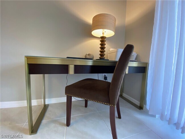 Foto del edificio - 14639 Edgewater Cir