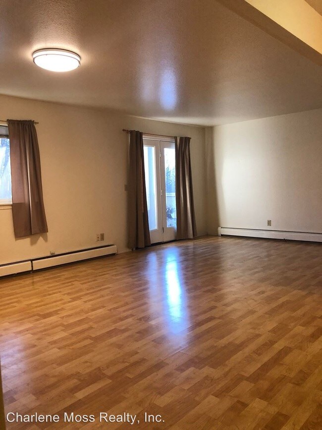 Building Photo - 1155 E Snohomish Dr