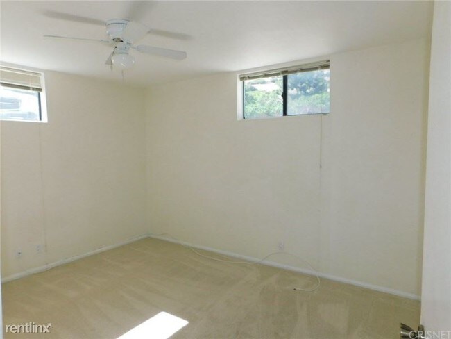 Building Photo - 2 br, 1 bath House - 260 Thompson Ave
