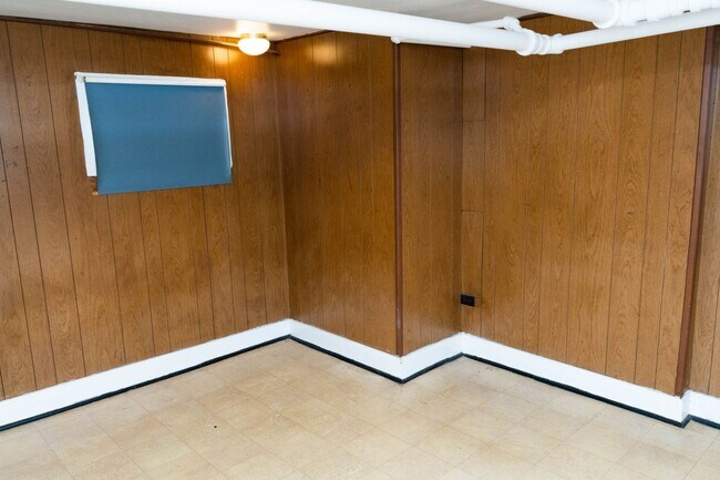 Foto del edificio - One Bedroom Apartment