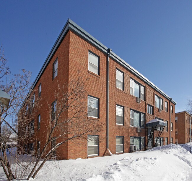 1439 7th St E, Saint Paul, MN 55106 Apartments Saint
