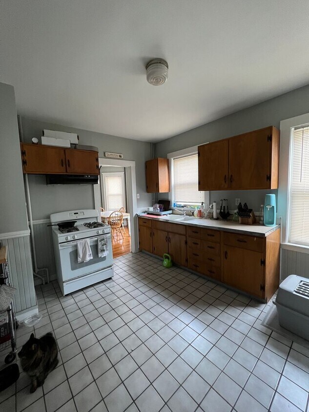 Brighton / Oak Square 2 Bed. Full Dining ... - Brighton / Oak Square 2 Bed.  Full Dining ...