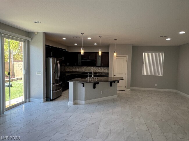 Foto del edificio - 5027 Breaking Dawn Ct