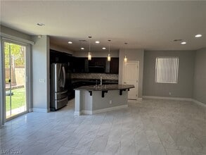 Building Photo - 5027 Breaking Dawn Ct