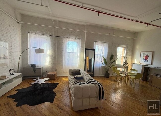 Building Photo - LINCOLN AVENUE