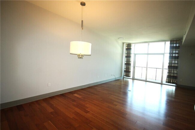 Foto del edificio - 4561 Olde Perimeter Way