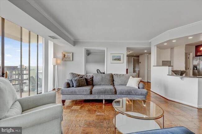 Foto del edificio - 3800 Fairfax Dr