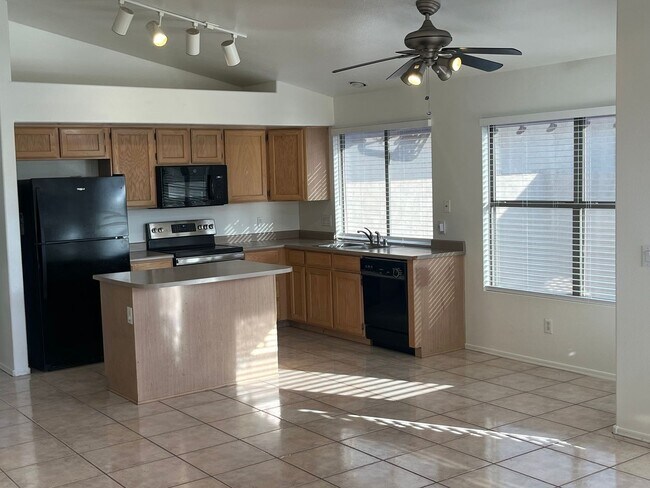 Foto del edificio - 6455 W Escuda Rd