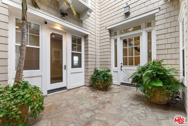 Building Photo - 7391 W Coastal View Dr