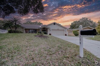 Building Photo - 1374 Viewtop Dr