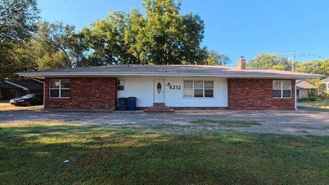 Foto del edificio - 6212 Free Ferry Rd