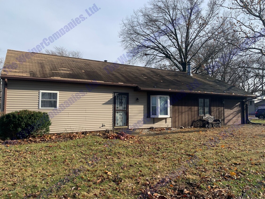 Primary Photo - Charming 3-Bedroom Home with 1-Car Garage-...