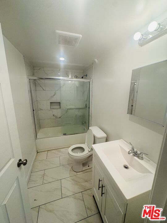 Building Photo - 229 E 85th St
