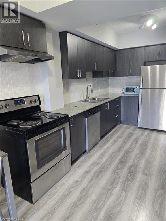 Building Photo - 275 Larch St