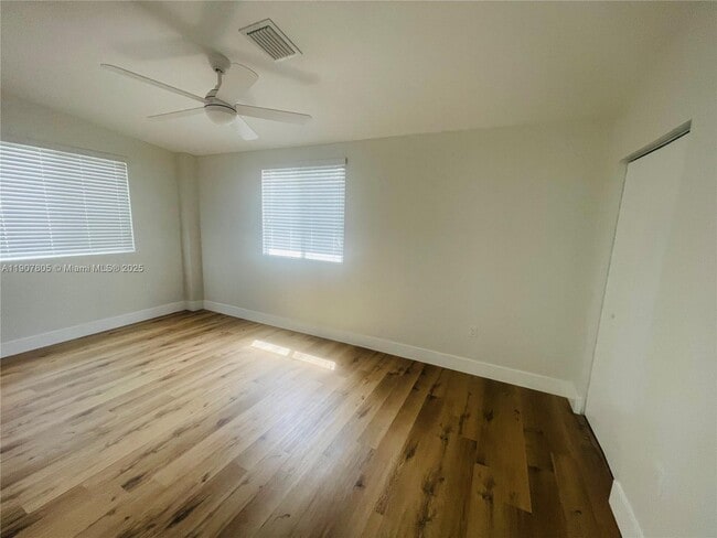 Foto del edificio - 1145 NW 25th St