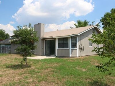 Building Photo - 6991 Sunset Village Dr