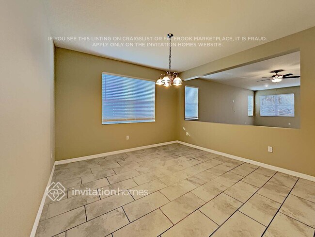 Building Photo - 14231 Seranoa Dr