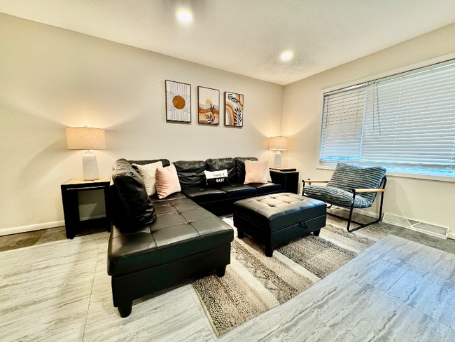 Foto del edificio - 4212 46th Ave N