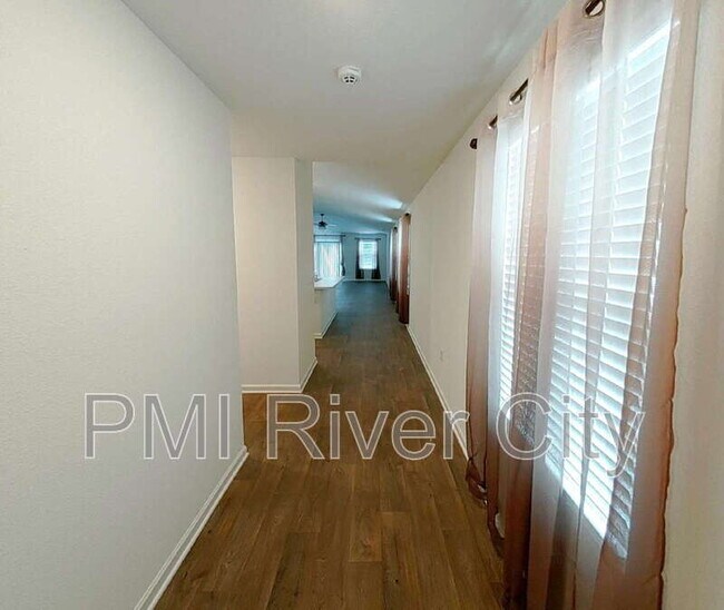 Foto del edificio - 12619 Cucumber Tree St