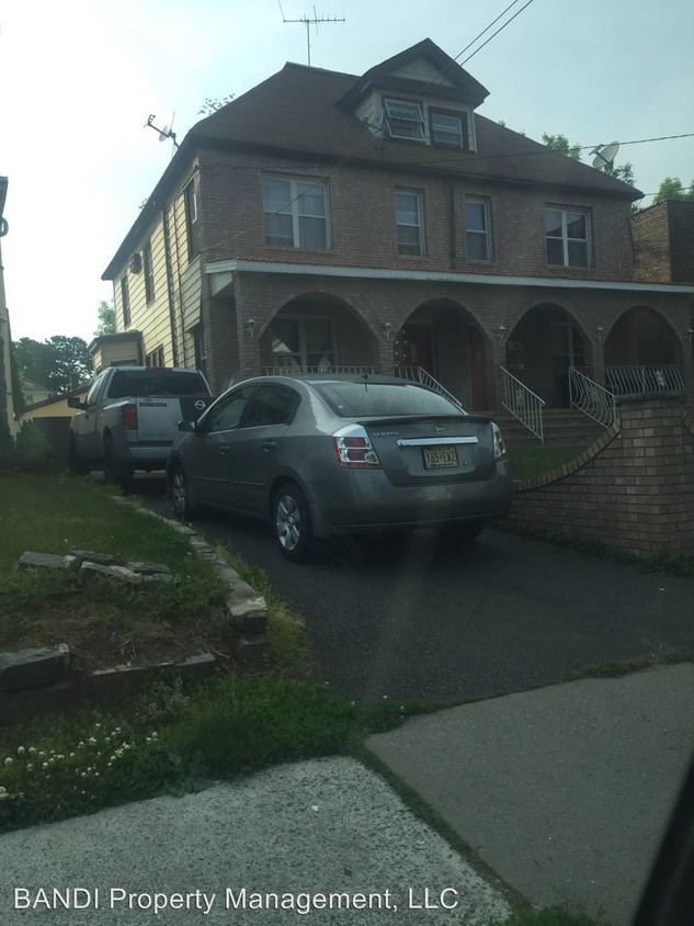 Primary Photo - 213 Orchard St