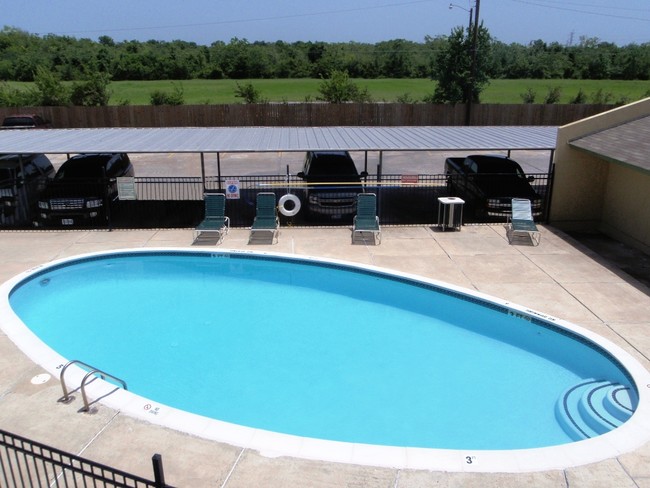 Onsite Pool - Meadows on the Mainland Apartments