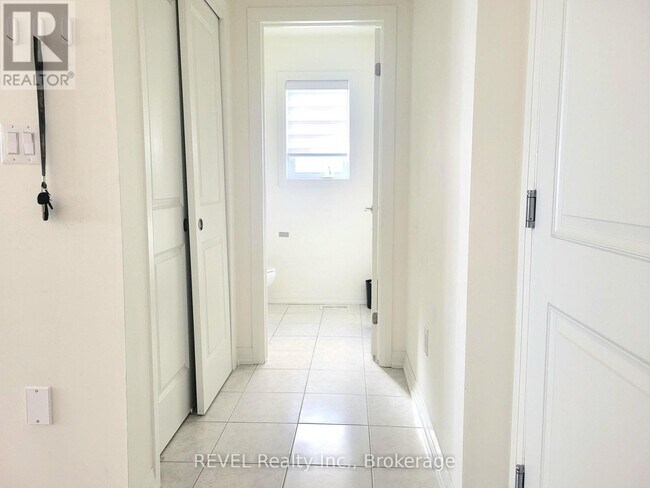 Photo du bâtiment - 171 Bur Oak Dr