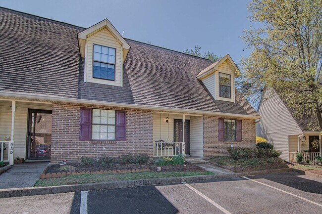 Foto del edificio - Knoxville 37938 - 2 bedroom, 2 bath home - Contact Jean Chung (865) 386-1022