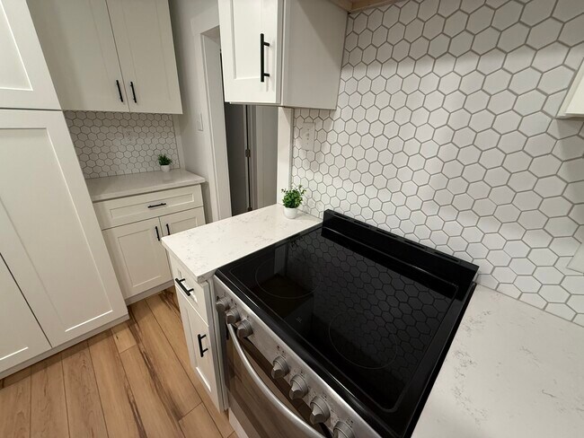 Foto del edificio - 717 Asbury Ave