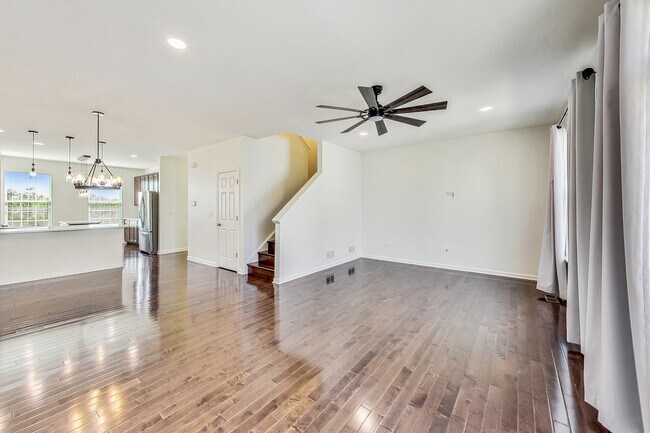 Foto del edificio - 598 Station Park Cir