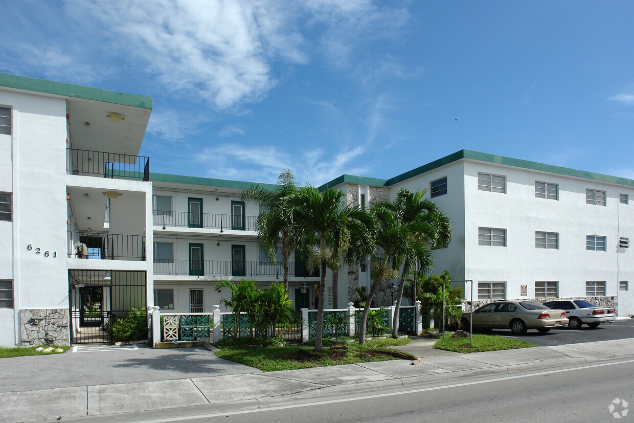 Building Photo - Kendor Apartments