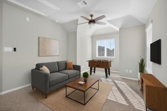 Building Photo - 31218 Pinebrook Falls Ln